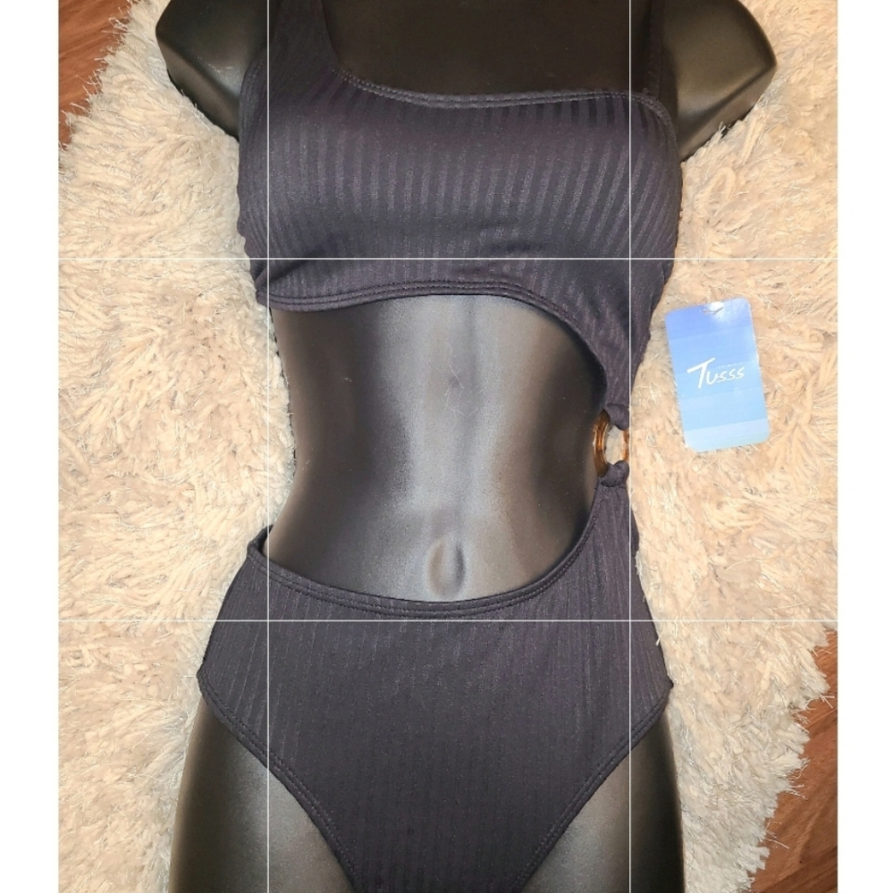 NWT BLACK RIBBED MONOKINI